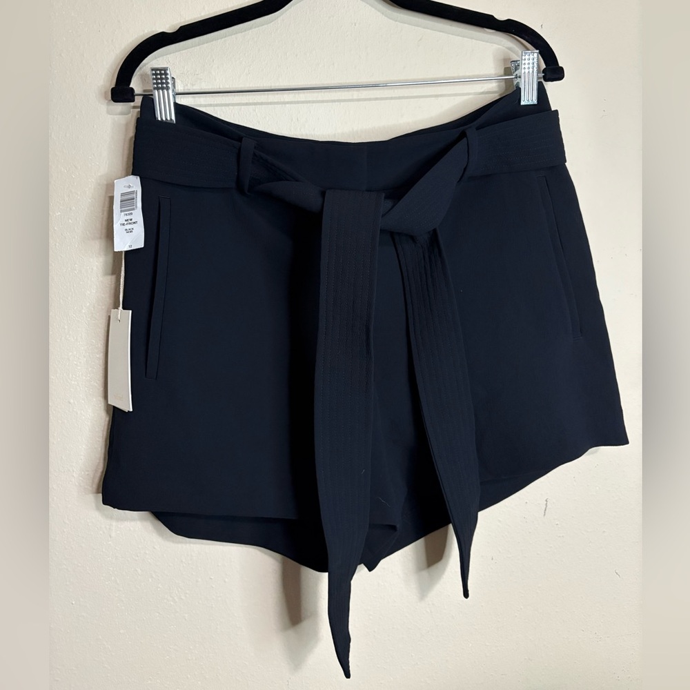 NWT Aritzia Wilfred Black High Waist Tie Front Women’ Shorts - Size 12